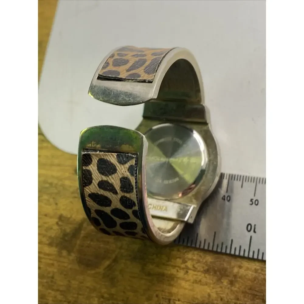 Geneva Gold Cheetah Leopard Watch Works New Battery